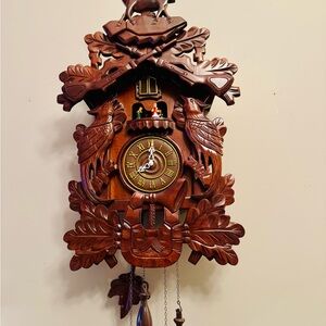 Kendal Large Vintage Handcrafted Wood Cuckoo Clock Wall Clock w/ Deer Decoration